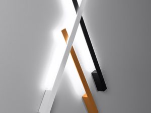 Miniaturka 5 - Krzyżujące się lampy LED w kolorze czarnym i złotym