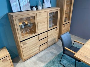 Miniaturka 12 - Witryna ze szkłem hartowanym i ciemną ramką aluminiową