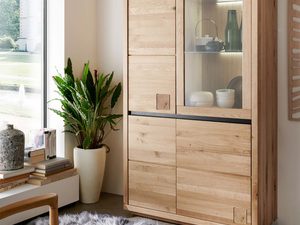 Miniaturka 3 - Przeszklona witryna narożna z oświetleniem i półkami