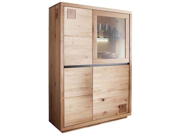 Nowoczesny kredens dębowy z efektownym przeszkleniem