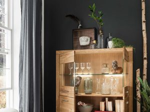 Miniaturka 5 - Elegancja i Styl Kredens Solis I z Naturalnego Dębu dla Twojej Jadalni