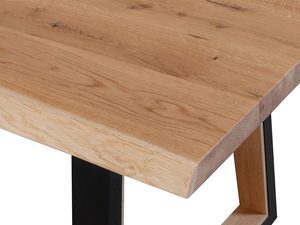 Miniaturka 3 - Zbliżenie na blat stołu dębowego z naturalnym usłojeniem