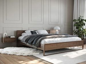 Miniaturka 3 - Drewniane łóżko z wysokim zagłówkiem i materacem