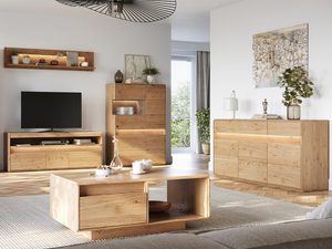 Miniaturka 2 - Komoda z litego drewna z LED i przeszkloną wnęką w salonie