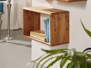 Miniaturka 1 - Zestaw wiszących półek dębowych w nowoczesnym wnętrzu