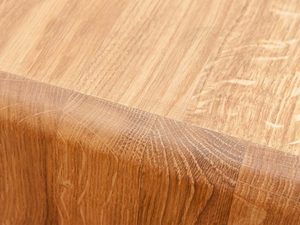 Miniaturka 9 - Zaokrąglona krawędź blatu w ławce z litego dębu