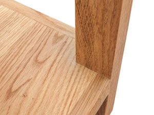 Miniaturka 4 - Detal krawędzi półki z drewna dębowego w stylu naturalnym