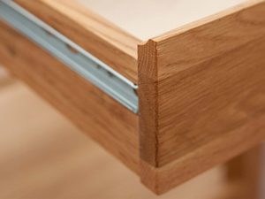 Miniaturka 9 - Szuflada z prowadnicą kulkową w dębowym meblu