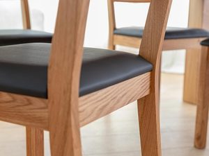 Miniaturka 9 - Solidne drewniane krzesło Set