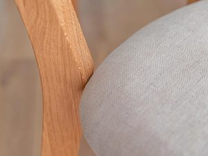 Miniaturka 6 - Profilowany bok siedziska i ramy krzesła z litego drewna