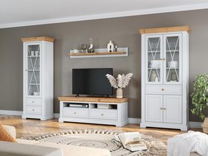 Miniaturka 2 - Biała witryna z przeszklonymi drzwiczkami i drewnianym blatem w salonie