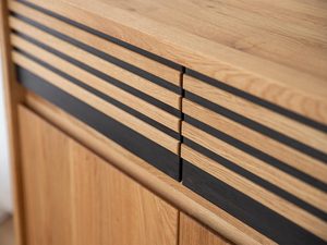 Miniaturka 4 - Komoda dębowa z frezowanymi frontami w czarne paski