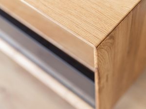 Miniaturka 5 - Dębowa komoda RTV z czarną półką i stalową podstawą