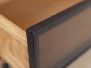 Miniaturka 7 - Stalowa rama z czarnym wykończeniem w stylu loftowym