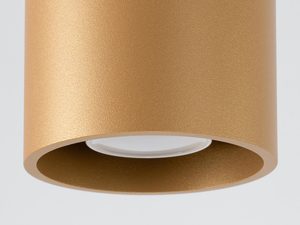 Miniaturka 3 - Zbliżenie na złotą lampę sufitową LED z reflektorem