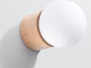 Miniaturka 1 - Kulista lampka LED z naturalnym drewnem – widok z góry