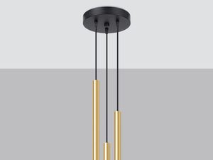 Miniaturka 2 - Lampa wisząca tubowa w złotym kolorze na tle szarej ściany