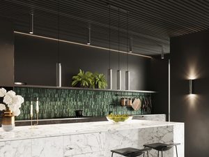 Miniaturka 7 - Marmurowa wyspa z oświetleniem wiszącym w nowoczesnej kuchni