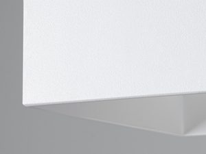 Miniaturka 3 - Biała kwadratowa lampa LED zbliżenie na detal wykończenia