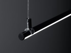 Miniaturka 6 - Nowoczesna lampa LED z czarną oprawą i lekkim światłem