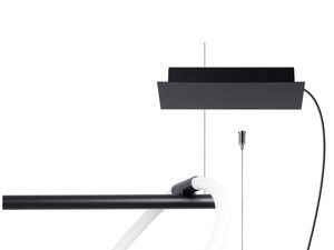 Miniaturka 1 - Lampa wisząca LED z liniowym profilem w nowoczesnym wnętrzu kuchni