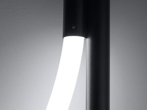 Miniaturka 4 - Detal nowoczesnej lampy ściennej LED z łukiem świetlnym