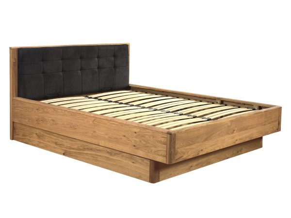 Drewniane łóżka z tapicerowanym zagłówkiem, styl naturalny