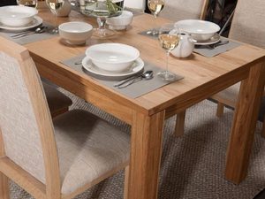 Miniaturka 7 - Dębowy stół w aranżacji jadalni z nakryciem stołowym