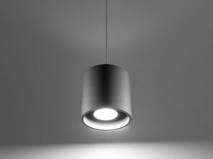 Miniaturka 8 - Lampa wisząca LED z czarnym cylindrycznym kloszem i światłem skierowanym w dół