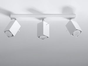Miniaturka 1 - Trzy białe reflektory LED w układzie sufitowym do kuchni