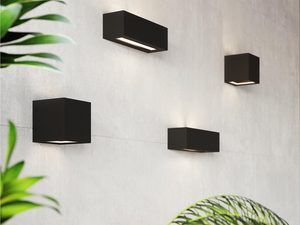 Miniaturka 5 - Zestaw czarnych kinkietów LED w aranżacji ściany w stylu loftowym