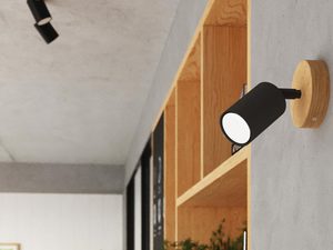 Miniaturka 10 - Drewniana lampa ścienna z jednym reflektorem