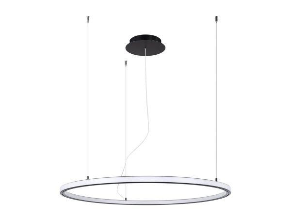 Czarna lampa pierścieniowa LED zawieszona na trzech przewodach
