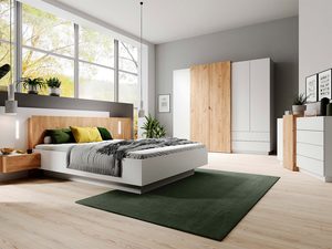 Miniaturka 1 - Aranżacja sypialni z białymi meblami i drewnianym łóżkiem