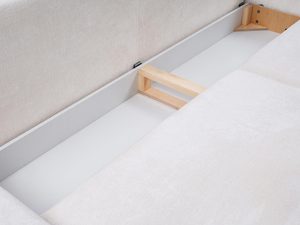 Miniaturka 10 - Zbliżenie na detale szarej sofy