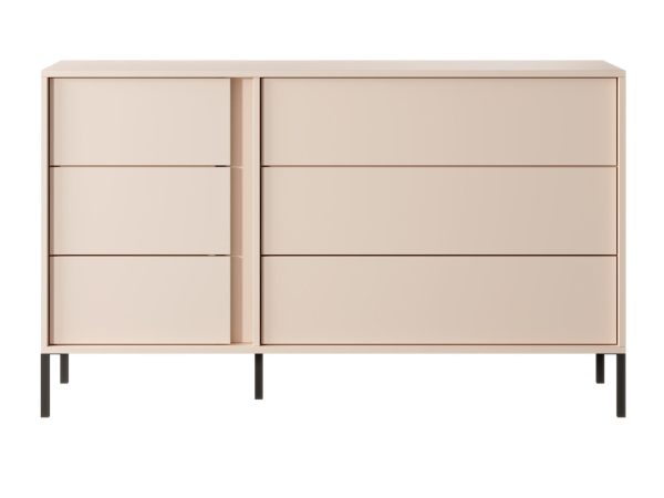 Nowoczesna komoda z trzema szerokimi szufladami i smukłymi nóżkami do stylowego salonu