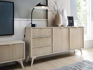 Miniaturka 8 - Aranżacja salonu z komodą w kolorze dąb naturalny i lampą stołową