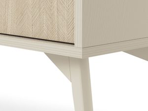 Miniaturka 15 - Detal nóg mebla w kolorze beżowym z subtelnym profilem retro