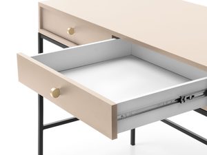 Miniaturka 15 - Zbliżenie na wysuwaną szufladę beżowej toaletki z czarną ramą