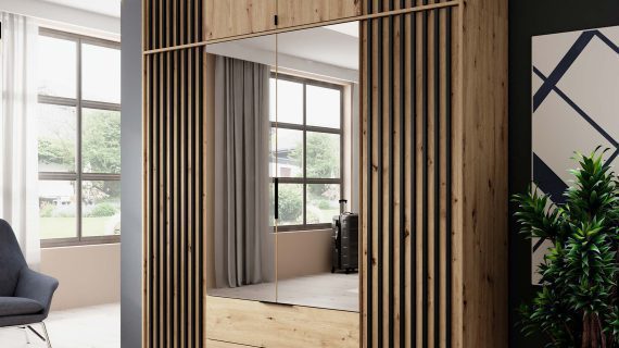 Miniaturka 5 - Przestronna szafa z drewnianymi panelami w stylu loftowym