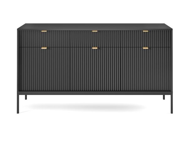 Nowoczesna komoda z frezowaniem w czarnej kolorystyce