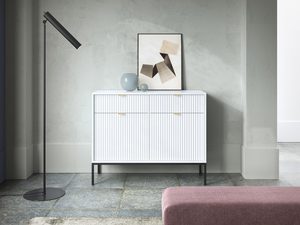 Miniaturka 12 - Biała komoda z frezowanymi drzwiami i czarną ramą