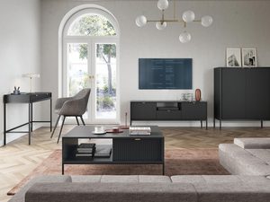 Miniaturka 3 - Minimalistyczny salon z czarną szafką RTV i stolikiem glamour