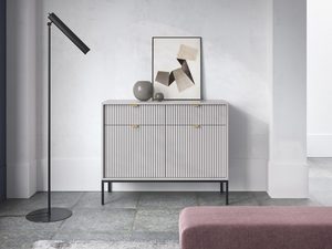 Miniaturka 8 - Komoda beżowa z pionowym frezowaniem i czarną podstawą