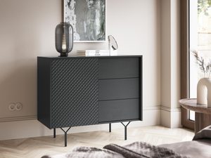 Miniaturka 3 - Stylowy salon z czarną komodą i nowoczesną lampą stołową