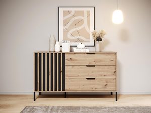 Miniaturka 4 - Komoda z naturalnego drewna z pionowymi listwami, nowoczesny styl