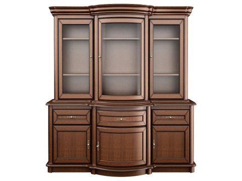 Klasyczny kredens z przeszklonymi drzwiami, rzeźbionymi detalami i dekoracyjnymi uchwytami do salonu