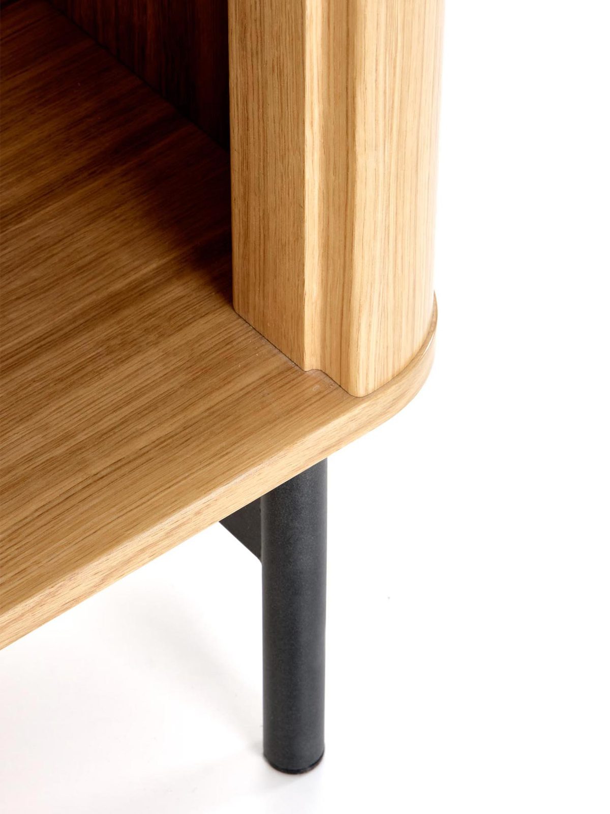 Detal drewnianego mebla, dąb litego drewna, styl nowoczesny Detal drewnianego mebla, dąb litego drewna, styl nowoczesny