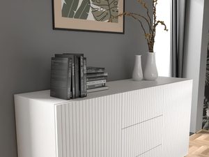 Miniaturka 5 - Komoda z frezowanymi białymi frontami, złote nogi, styl glamour