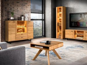 Miniaturka 6 - Salon w stylu industrialnym z drewnianymi meblami i podświetleniem LED, aranżacja wnętrza